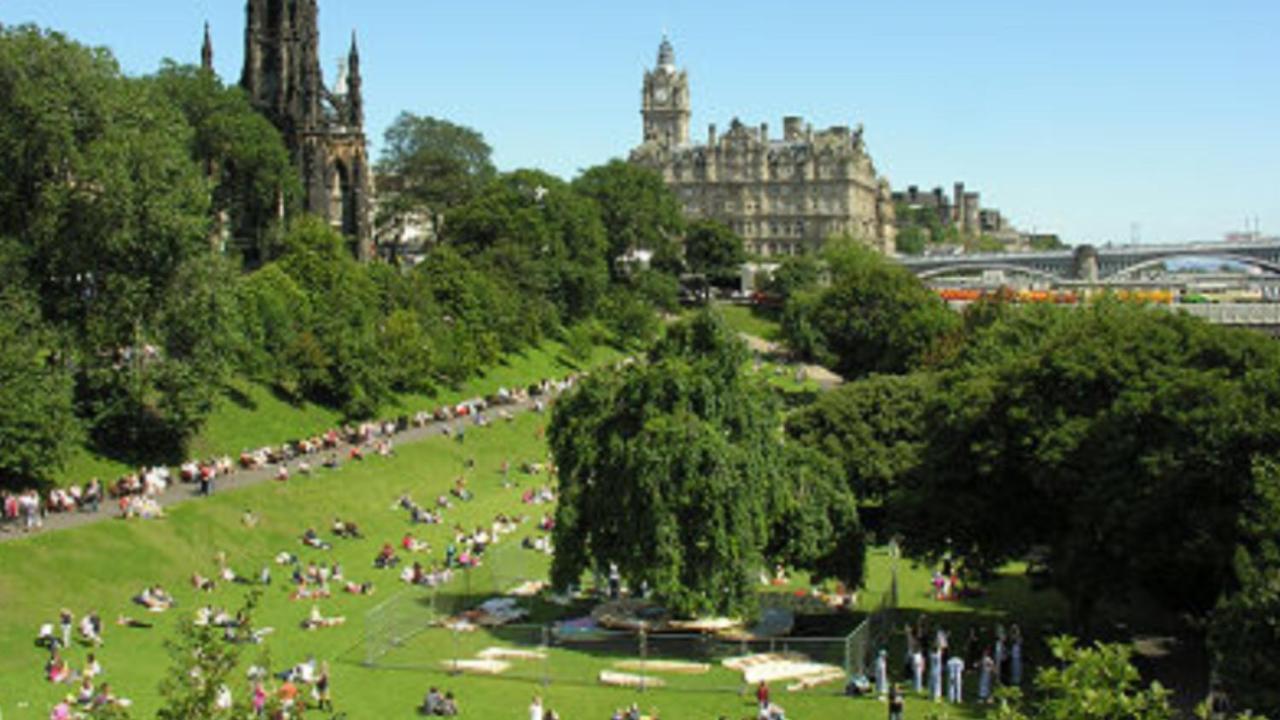 Appartamento The Bonnie Bide Awa' Edimburgo Esterno foto